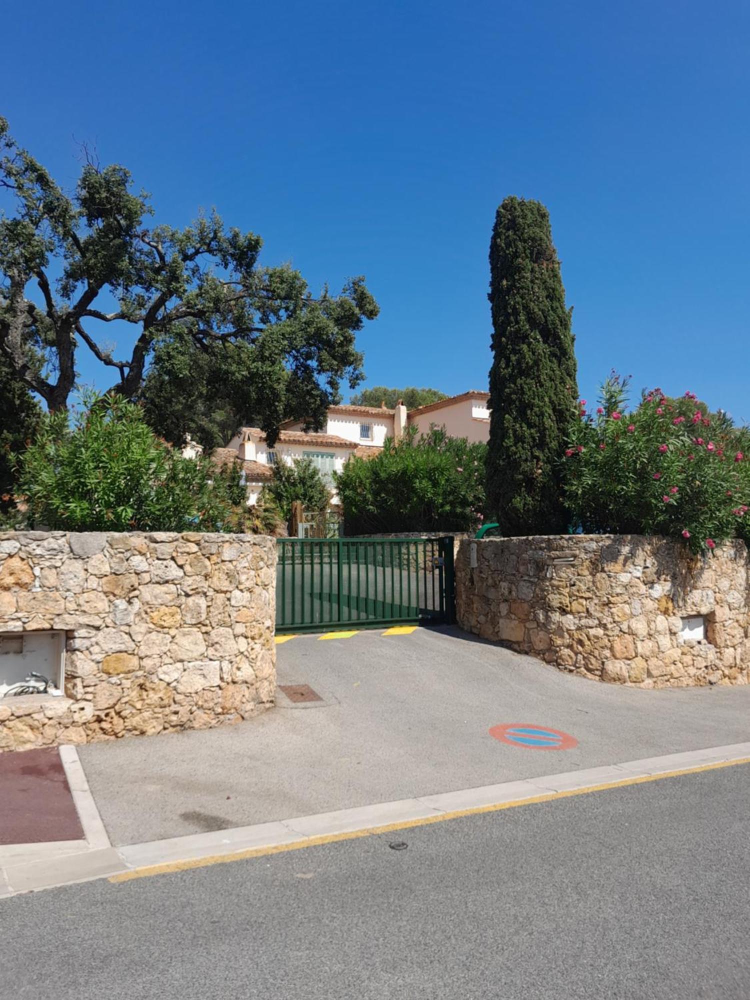 Le Méditerranéo Saint Aygulf Extérieur photo